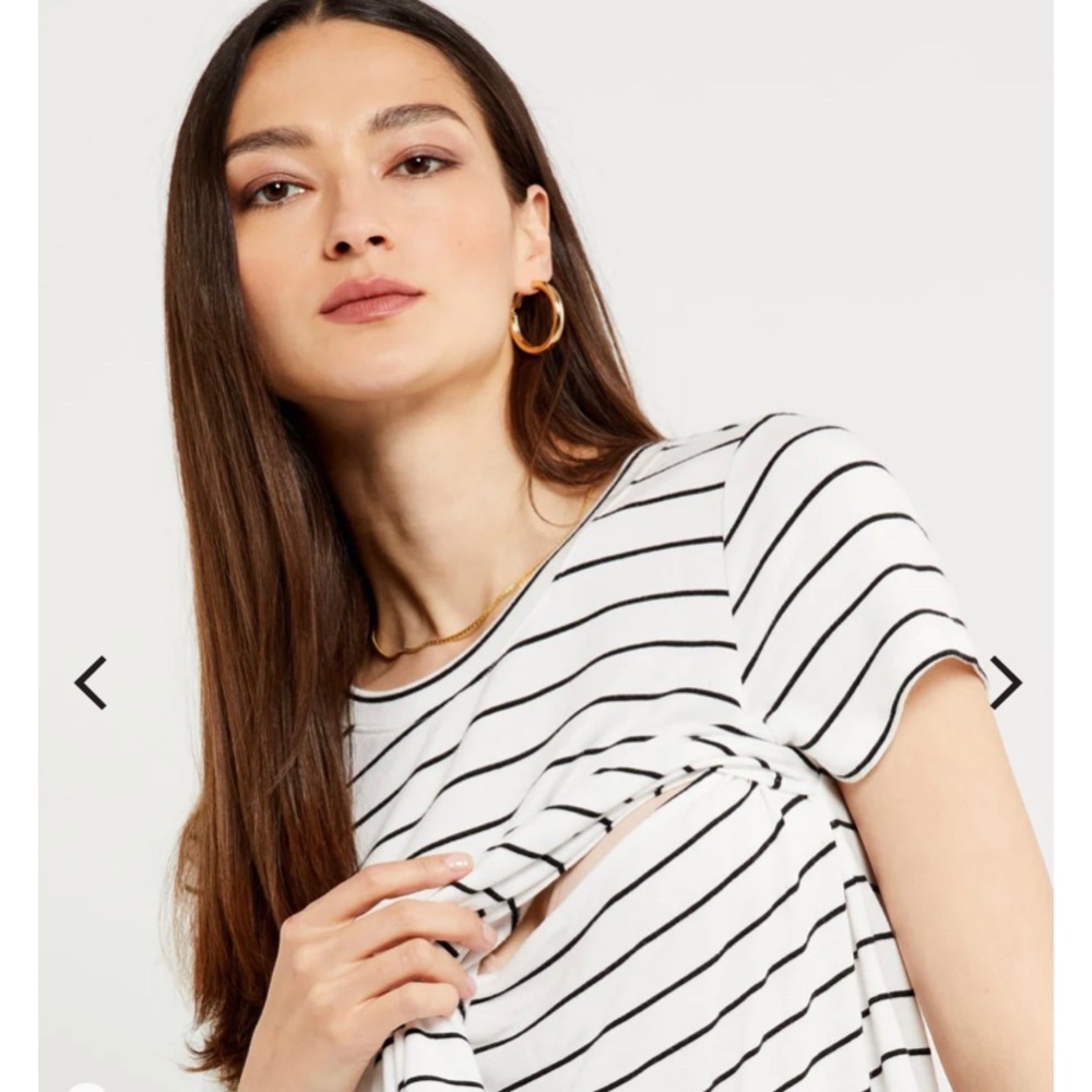 A Pea in the Pod striped nursing top